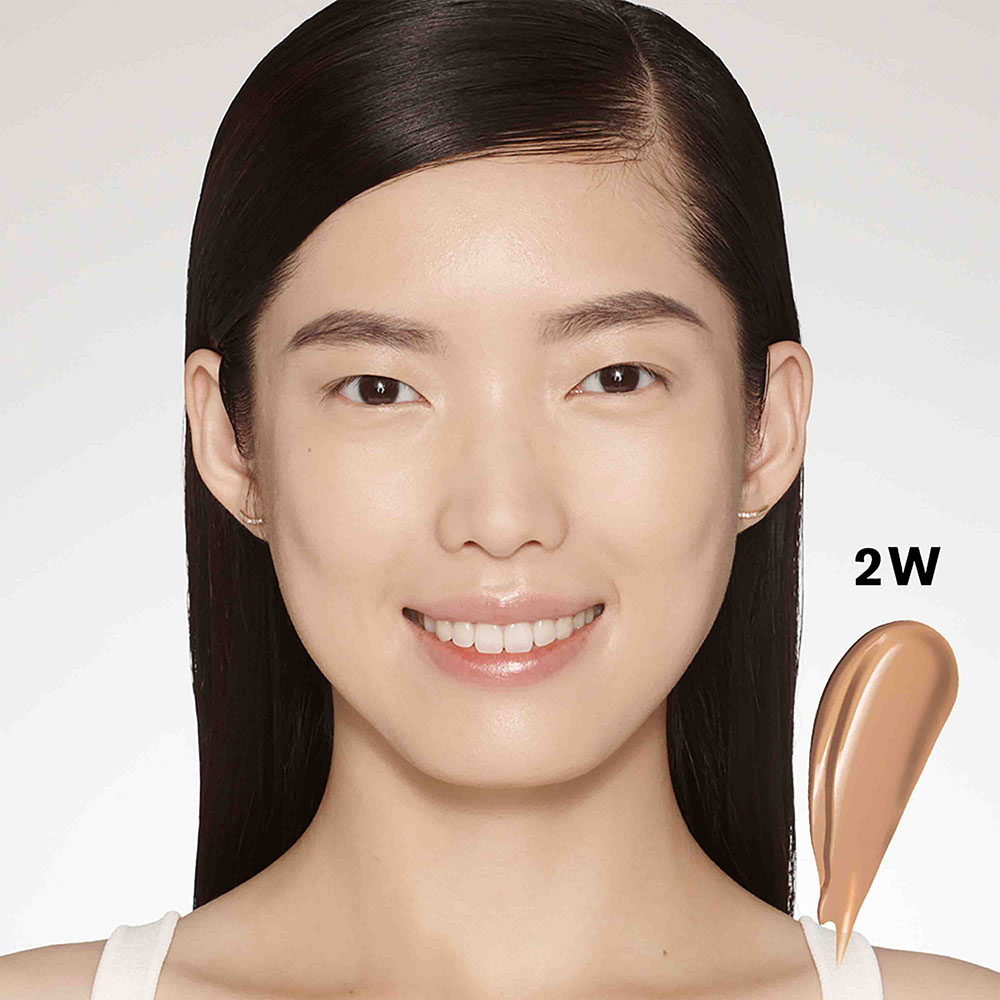FUTURIST SOFT TOUCH BRIGHTENING SKINCEALER CONCEALER (CORRECTOR L&Iacute;QUIDO)